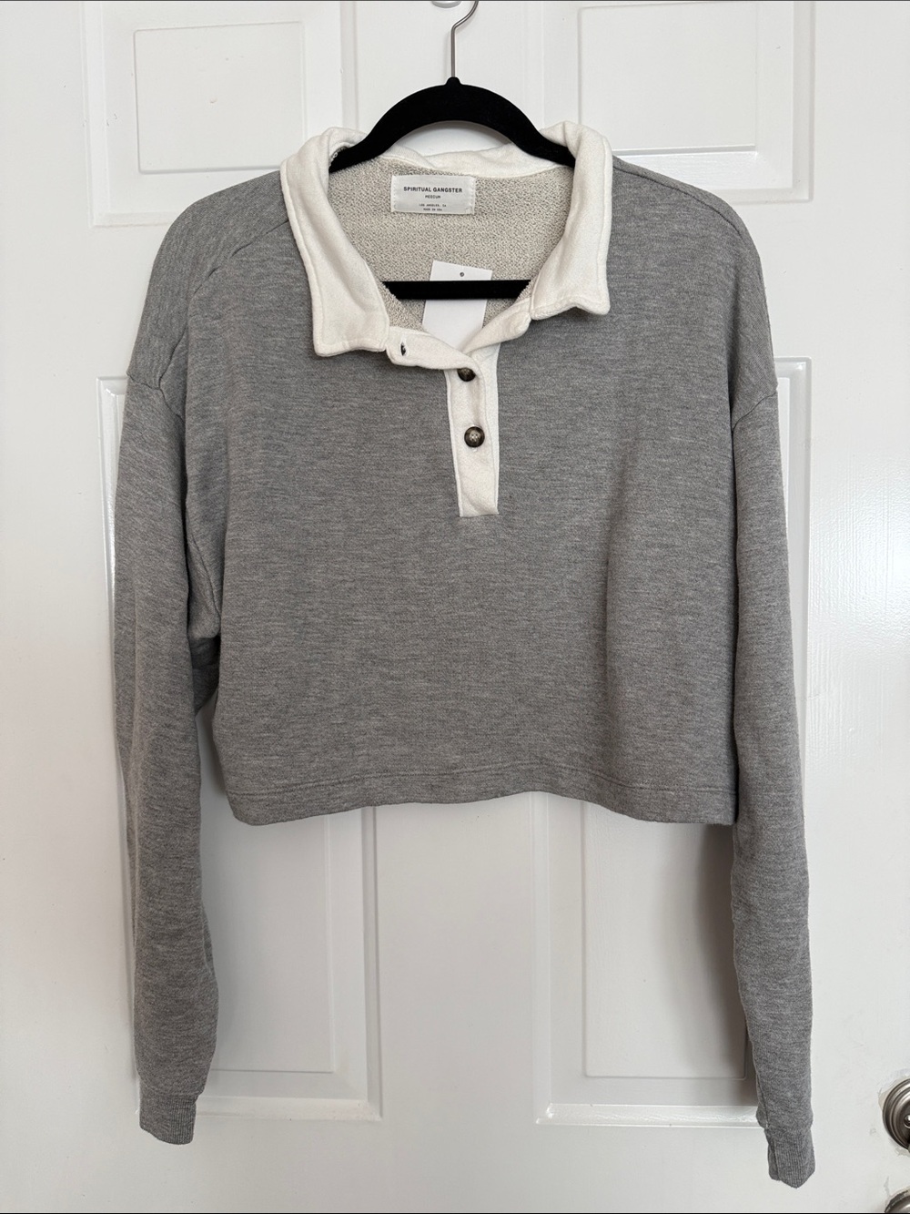 Spiritual Gangster Heather Gray Cropped Pullover with Cream Collar